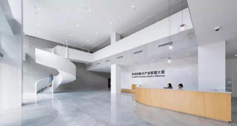 成都海倫天麓銷(xiāo)售中心，東方優(yōu)雅與現(xiàn)代融合的空間縮影！